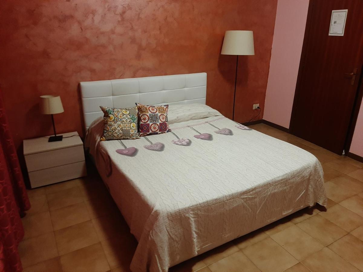 San Nicolo House Bed and Breakfast Aci Catena Eksteriør billede
