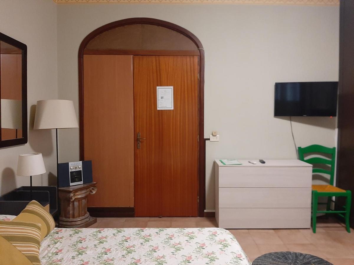 San Nicolo House Bed and Breakfast Aci Catena Eksteriør billede
