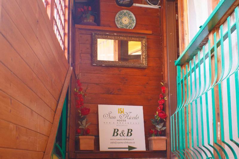 San Nicolo House Bed and Breakfast Aci Catena Eksteriør billede