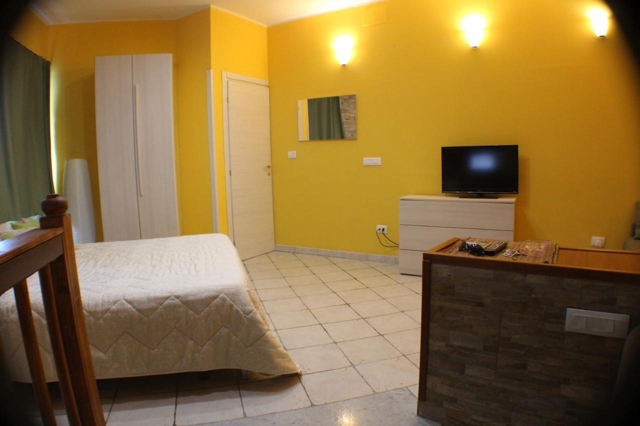 San Nicolo House Bed and Breakfast Aci Catena Eksteriør billede